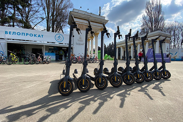 Прокат велосипедів в Києві, ВДНГ центральний вхід, м. Виставковий центр