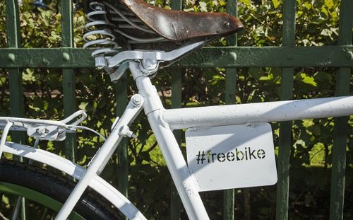 54 veliki zapuskayut proekt freebike prokat besplatnih velosipedov 1