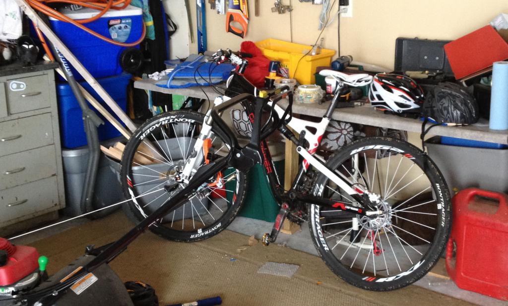Зберігання велосипеда в гаражі