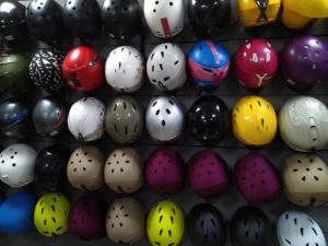 Прокат лыжных шлемов
